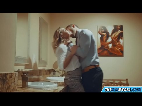 ❤️ Калі грудастая бландынка спакушае цябе ў грамадскім туалете Чербанне на be.sexygirlspics-com.ru ❤